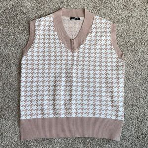 Houndstooth Sweater Vest